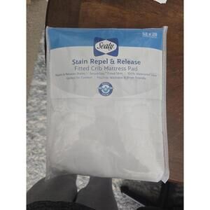 Crib mattress pad sealy brand new